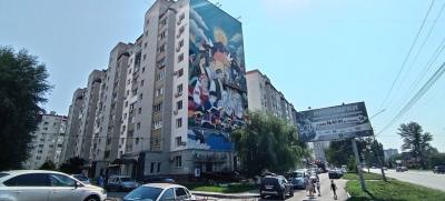 В Энгельсе появился мурал «Лица одной страны»