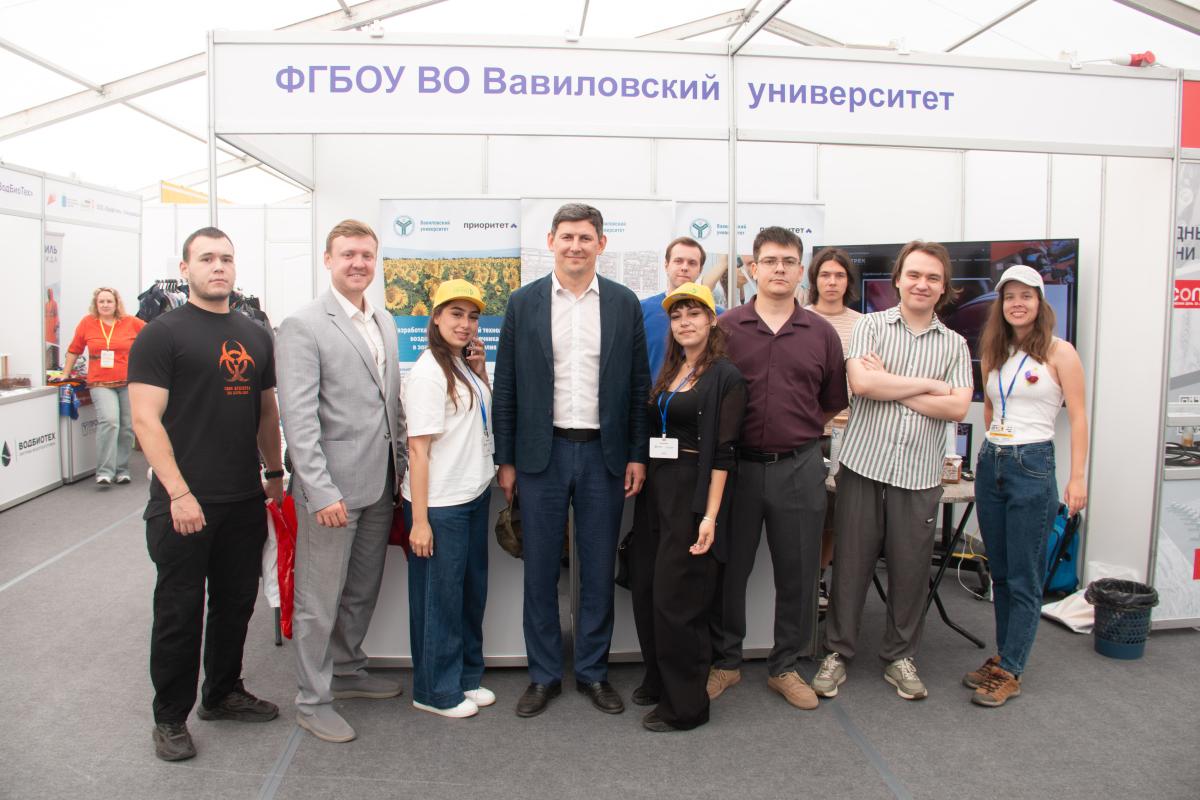 «Саратов-Агро. День Поля. 2026»: Вавиловский университет представил разработки ученых Фото 8 «Саратов-Агро. День Поля. 2026»: Вавиловский университет представил разработки ученых Фото 8