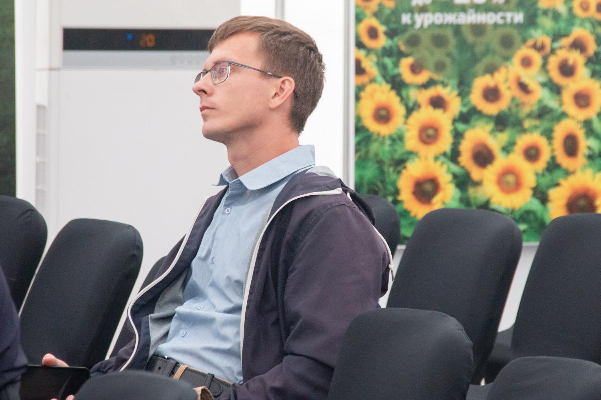 Вавиловский университет провел круглый стол на выставке «Саратов-Агро. День Поля. 2026» Фото 5 Вавиловский университет провел круглый стол на выставке «Саратов-Агро. День Поля. 2026» Фото 5