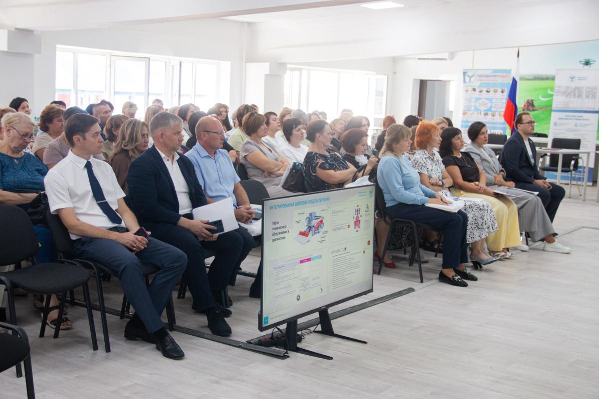 На базе Вавиловского университета обсудили векторы развития профильного обучения в школах Саратова Фото 1 На базе Вавиловского университета обсудили векторы развития профильного обучения в школах Саратова Фото 1