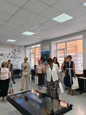Перед началом программы участники посетили экскурсию по университету и познакомились с его образовательными площадками.