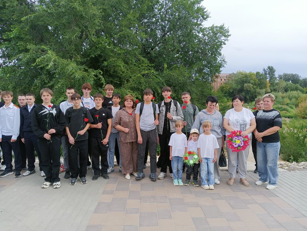Всероссийский патриотический час «Венок Памяти» Фото 3 Всероссийский патриотический час «Венок Памяти» Фото 3