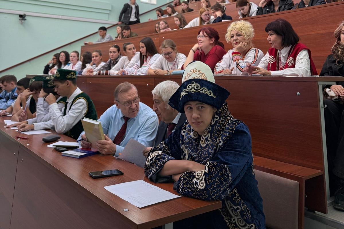 Студенты написали всероссийский диктант «Россия - дом народов» Фото 2 Студенты написали всероссийский диктант «Россия - дом народов» Фото 2
