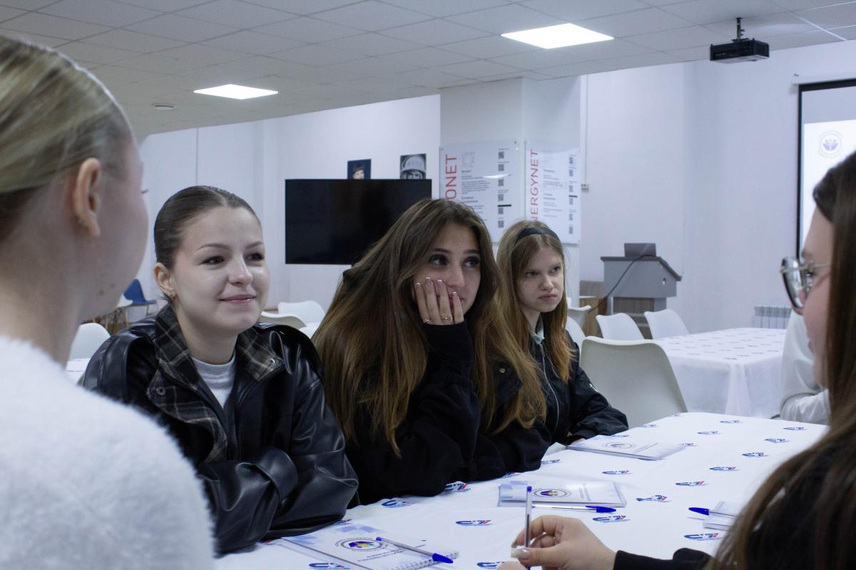 В День финансиста команда обучающихся института агробизнеса получила диплом за победу в квизе «Бюджетный интеллект» Фото 3 В День финансиста команда обучающихся института агробизнеса получила диплом за победу в квизе «Бюджетный интеллект» Фото 3