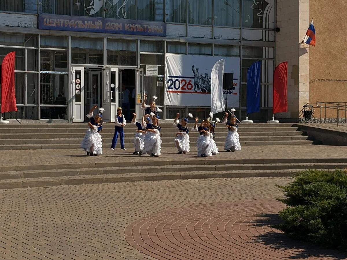 праздничная программа «Здесь Родины моей начало». Фото 6 праздничная программа «Здесь Родины моей начало». Фото 6