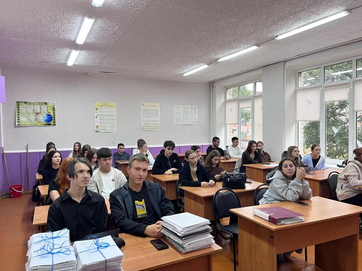 «Блокада. Подвиг и память»: урок мужества для студентов Марксовского филиала Фото 2 «Блокада. Подвиг и память»: урок мужества для студентов Марксовского филиала Фото 2