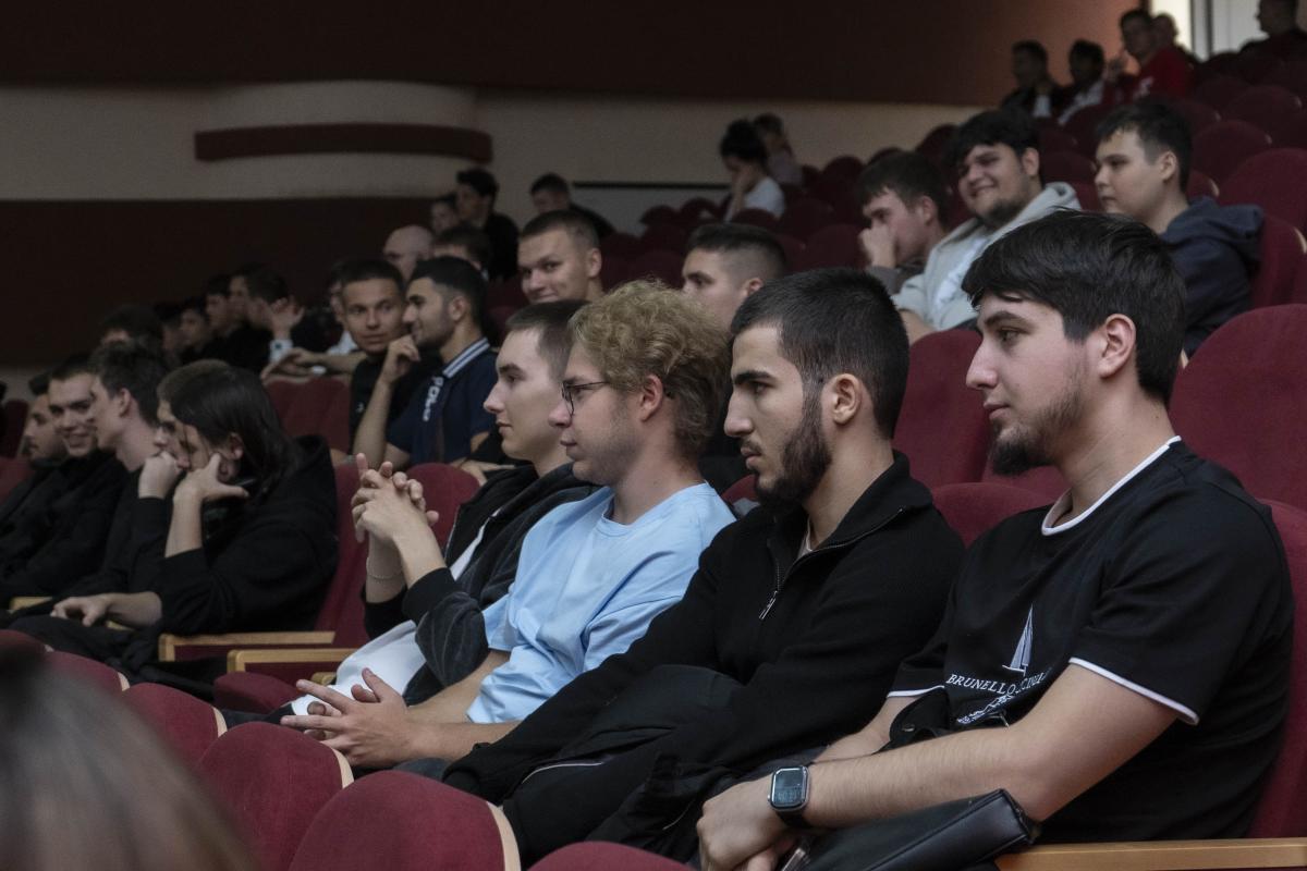 В Вавиловском университете прошло собрание со студентами по поступлению в ВУЦ Фото 4 В Вавиловском университете прошло собрание со студентами по поступлению в ВУЦ Фото 4
