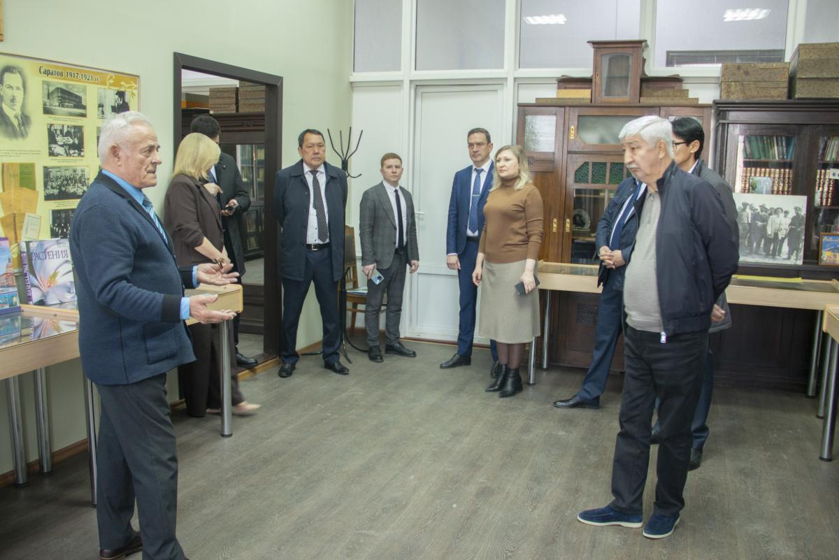 The delegation of the West Kazakhstan region assessed the potential of cooperation with Vavilov University