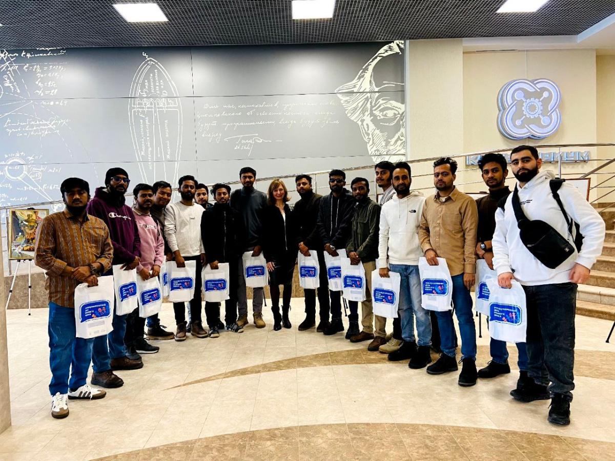 Representatives of Vavilov University — participants of the youth international forum Фото 1
