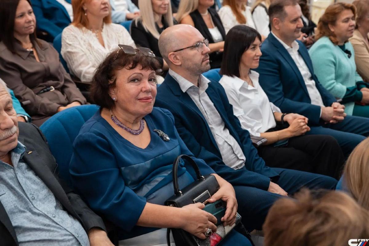 95 лет высшему экономическому образованию в Саратове Фото 2 95 лет высшему экономическому образованию в Саратове Фото 2