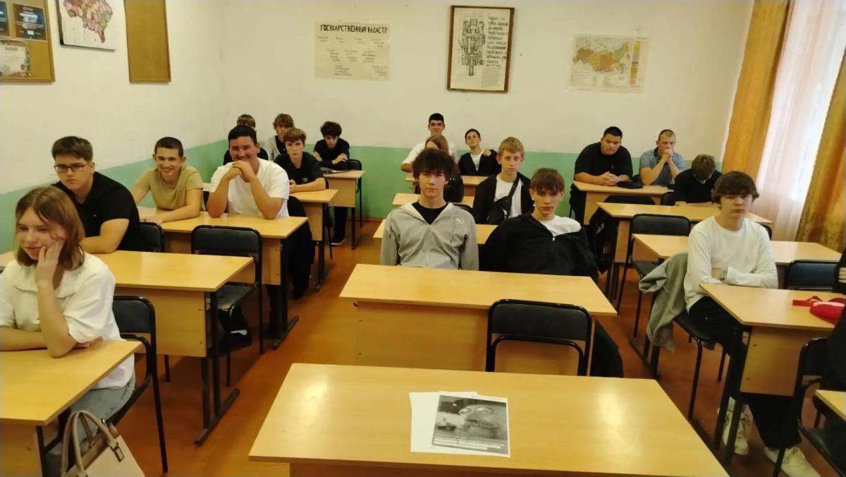 В Марксовском филиале прошёл классный час «Разговоры о важном», посвящённый Николаю Ивановичу Путилову Фото 2 В Марксовском филиале прошёл классный час «Разговоры о важном», посвящённый Николаю Ивановичу Путилову Фото 2