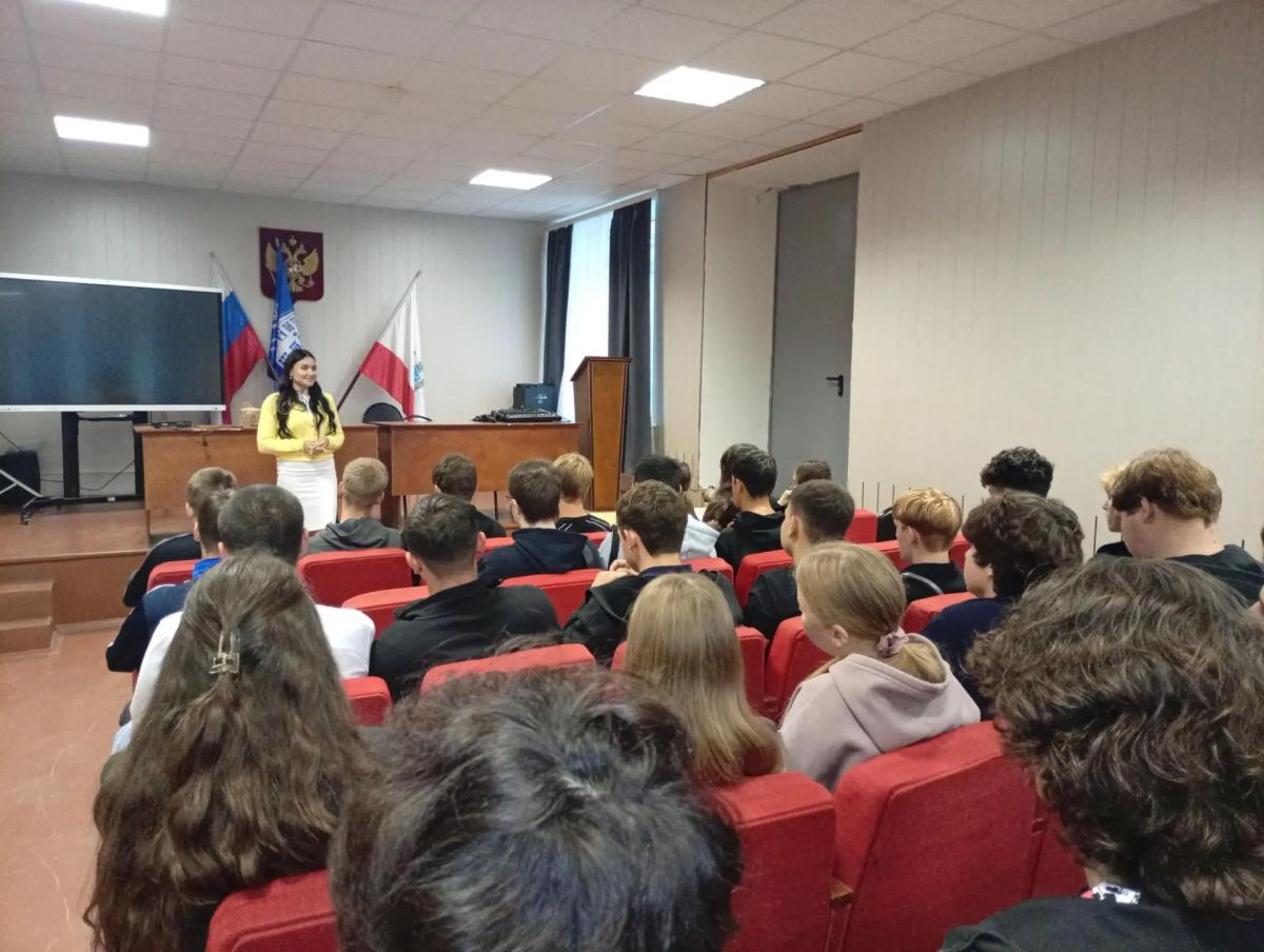 Безопасность на дорогах: в Марксовском филиале Вавиловского университета прошел Единый день профилактики