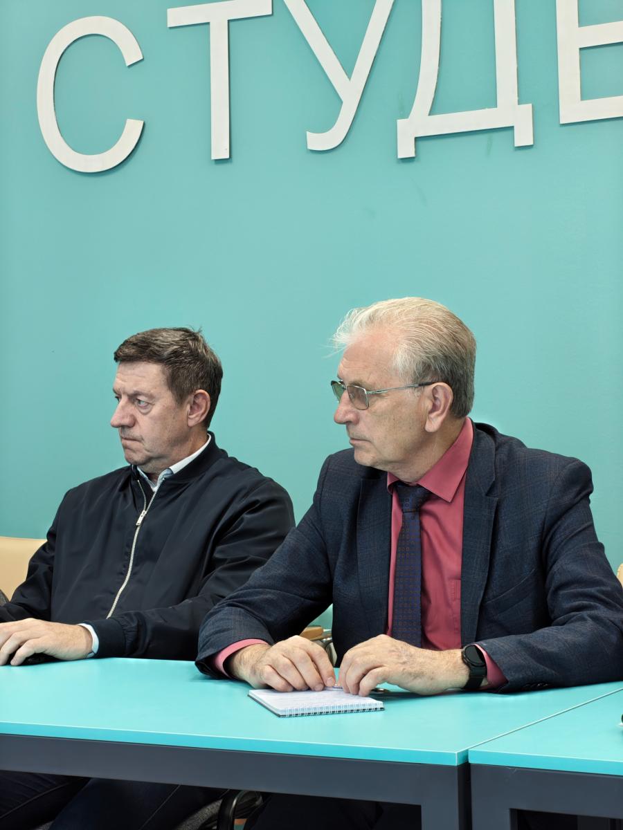 Курс на импортозамещение: в Институте инженерии и робототехники обсудили разработку отечественного трактора нового поколения Фото 4 Курс на импортозамещение: в Институте инженерии и робототехники обсудили разработку отечественного трактора нового поколения Фото 4