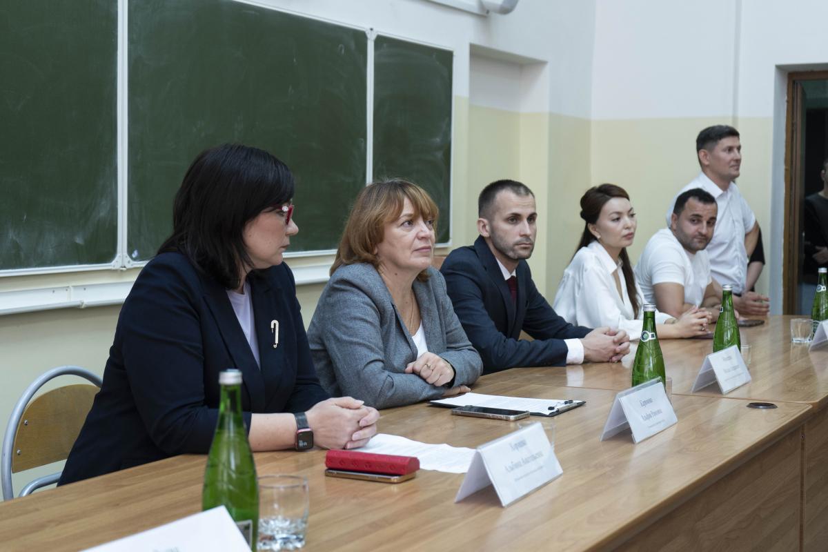 Первокурсники пяти институтов познакомились с внеучебной жизнью университета Фото 2
