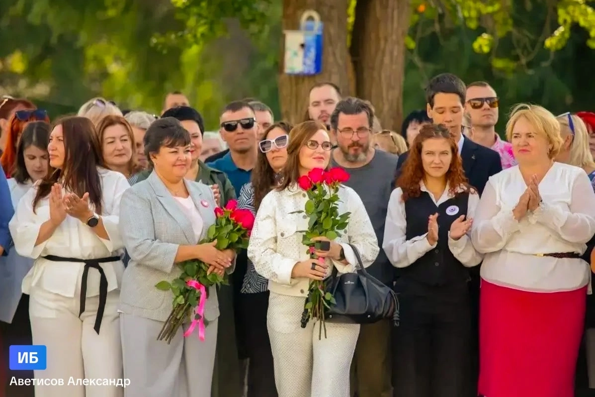 В Инженерном лицее №64 состоялась торжественная линейка, посвященная Дню знаний