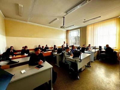 Студенты раскрыли тему познания на занятии по обществознанию