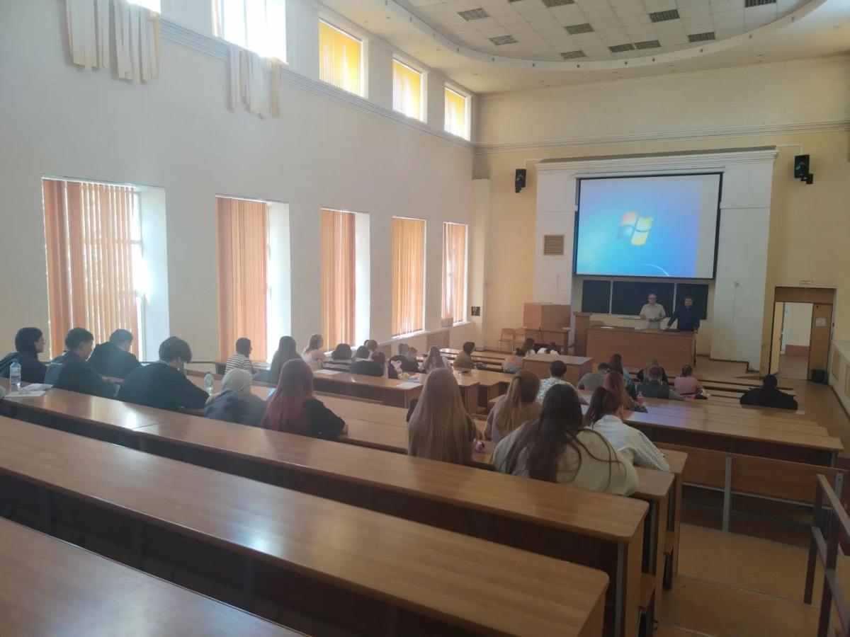 Вавиловцы прошли опрос на тему истории и мероприятий исторической направленности