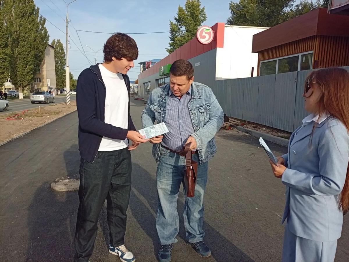 Студенты Марксовского филиала Вавиловского университета провели акцию против наркотиков Фото 2 Студенты Марксовского филиала Вавиловского университета провели акцию против наркотиков Фото 2