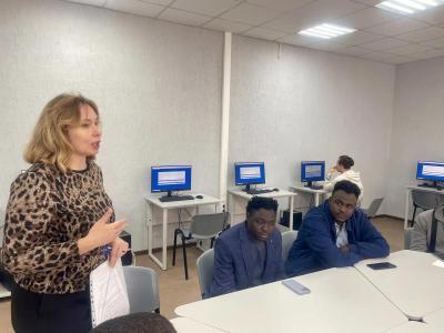 Психолог вуза встретилась с иностранными обучающимися Вавиловского университета