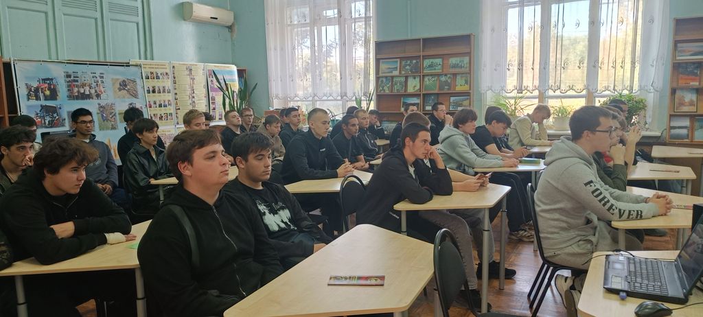 Встреча с представителями Саратовского высшего артиллерийского командного училища Фото 2
