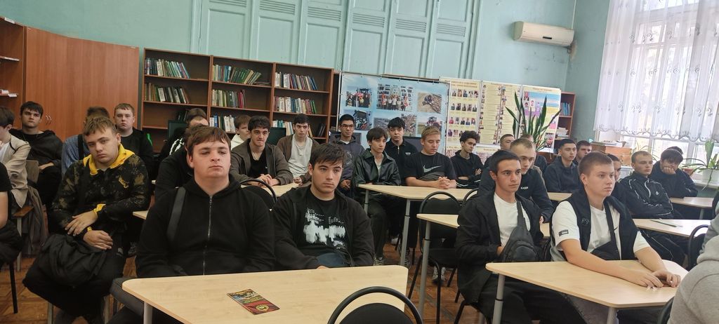 Встреча с представителями Саратовского высшего артиллерийского командного училища Фото 4