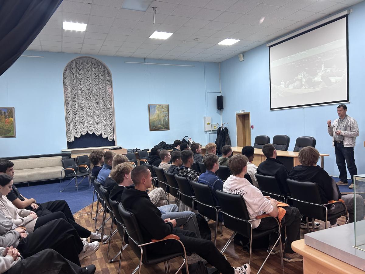 «Раскрывая культурный код: первокурсники познакомились с наследием Великого Новгорода» Фото 1 «Раскрывая культурный код: первокурсники познакомились с наследием Великого Новгорода» Фото 1