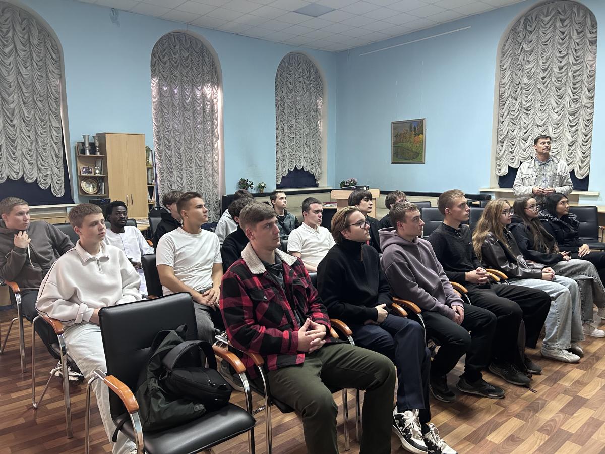 «Раскрывая культурный код: первокурсники познакомились с наследием Великого Новгорода» Фото 3 «Раскрывая культурный код: первокурсники познакомились с наследием Великого Новгорода» Фото 3
