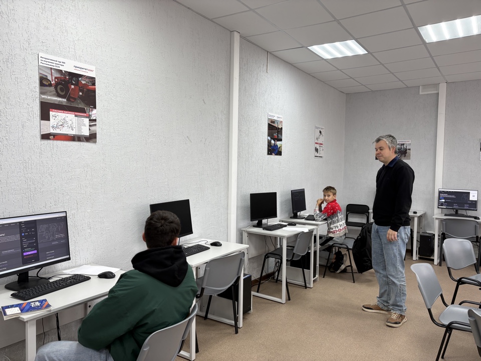 Школьники присоединились к всероссийской физико-технической контрольной «Выходи решать!» на площадке Вавиловского университета Фото 12 Школьники присоединились к всероссийской физико-технической контрольной «Выходи решать!» на площадке Вавиловского университета Фото 12