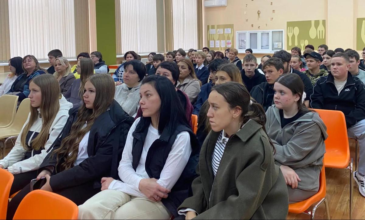Школьники Ершова узнали о перспективах обучения в «Вавиловских агроклассах» Фото 4