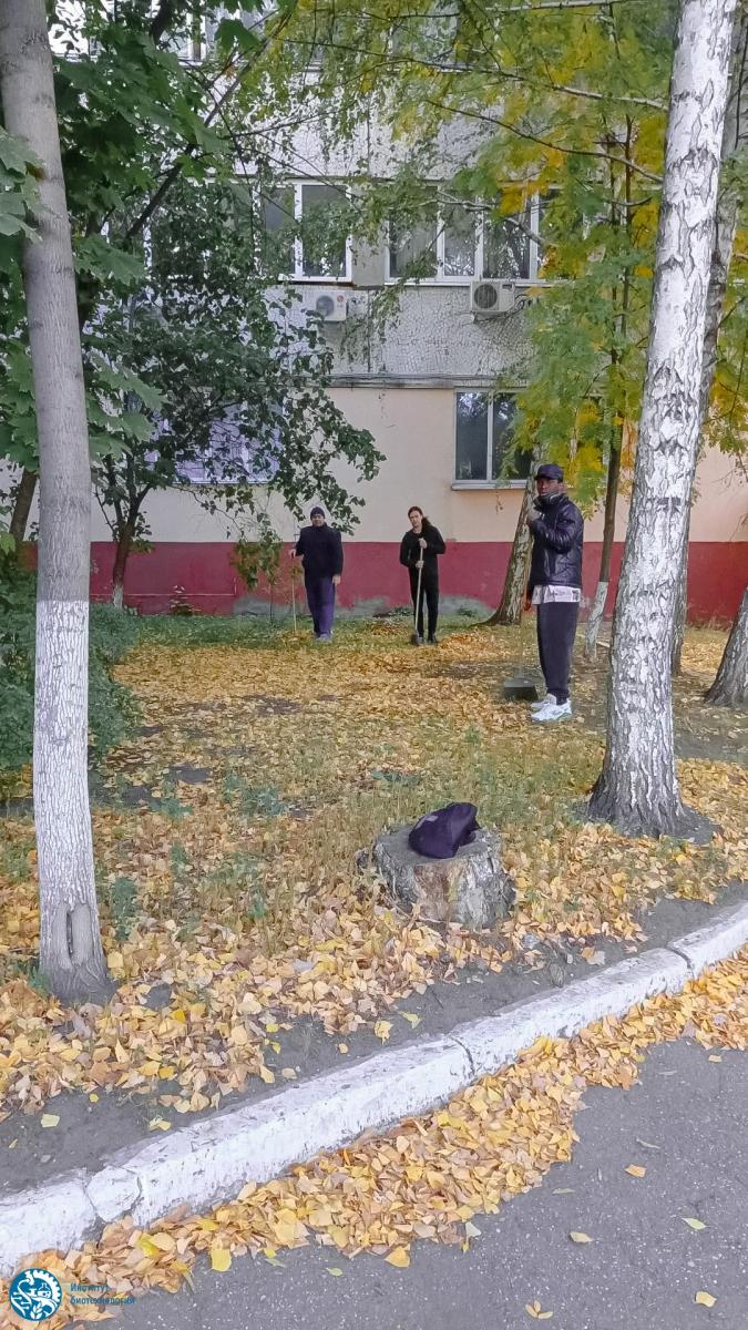 Преподаватели и студенты Института биотехнологии приняли участие в субботнике Фото 2