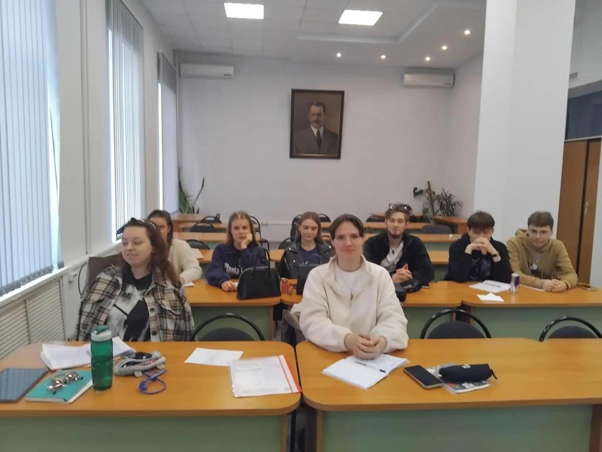 Кураторский час, посвященный 9 октября – Всемирному дню чтения Фото 2