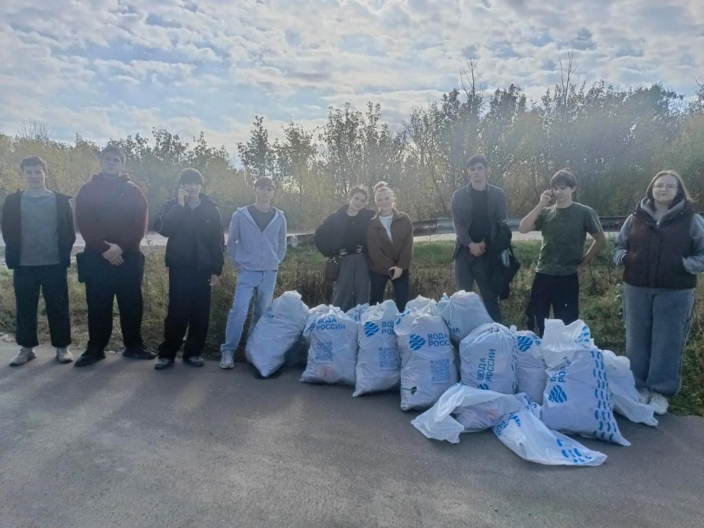 Волонтёры Пугачёвского филиала — участники акции «Чистый берег» Фото 1 Волонтёры Пугачёвского филиала — участники акции «Чистый берег» Фото 1