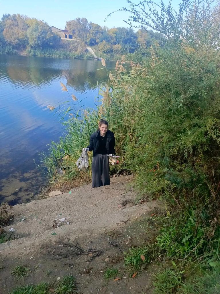 Волонтёры Пугачёвского филиала — участники акции «Чистый берег» Фото 4 Волонтёры Пугачёвского филиала — участники акции «Чистый берег» Фото 4