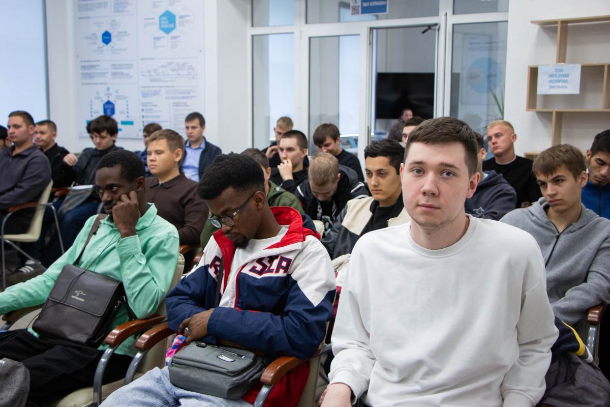 Студенты Вавиловского университета встретились с представителем войск беспилотных систем Фото 3 Студенты Вавиловского университета встретились с представителем войск беспилотных систем Фото 3