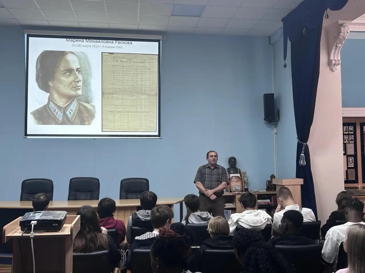 Тематический вечер «Мужество и нежность. Подвиг женских авиаполков в годы Великой Отечественной войны» Фото 3 Тематический вечер «Мужество и нежность. Подвиг женских авиаполков в годы Великой Отечественной войны» Фото 3
