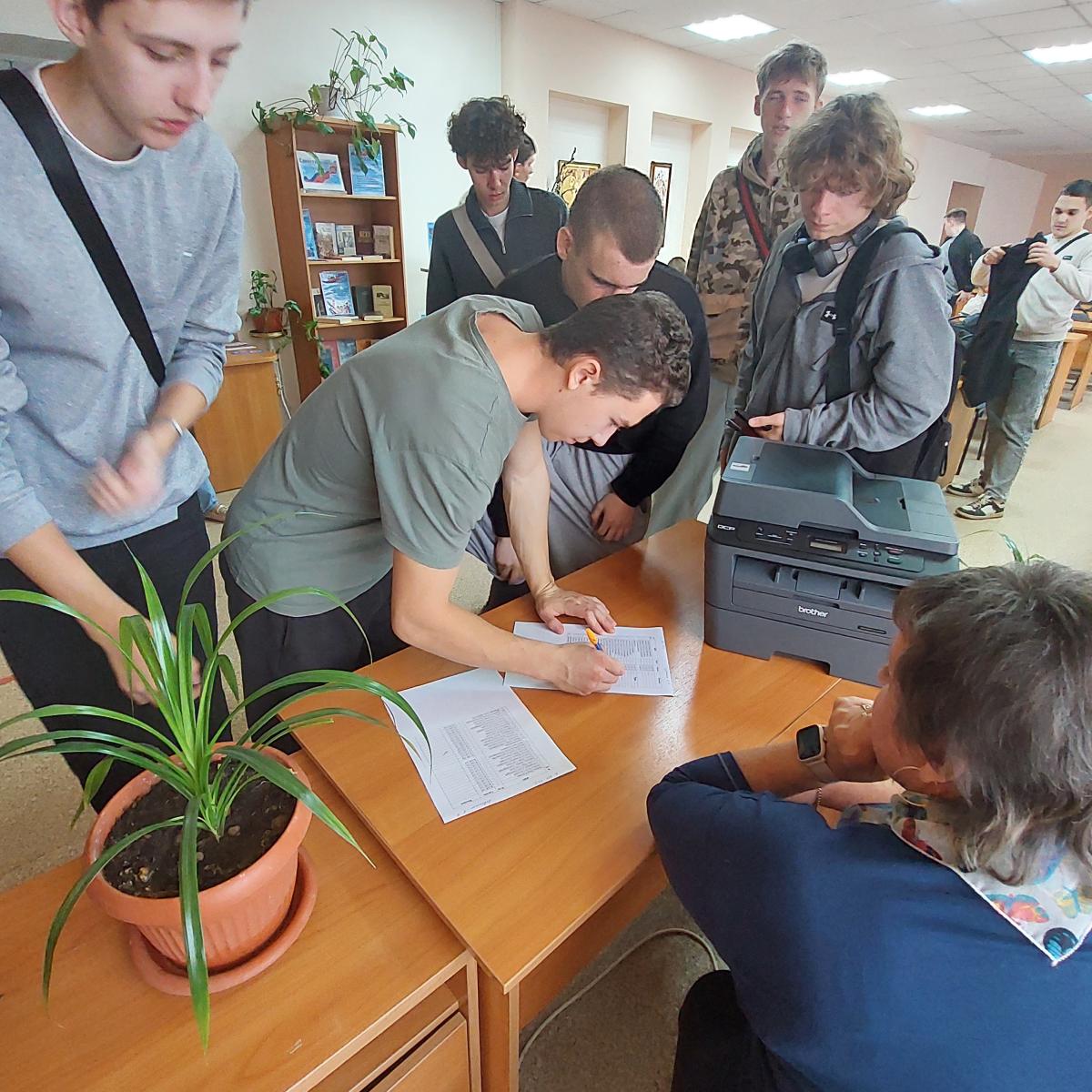 Экскурсия для первокурсников: знакомство с библиотекой и регистрация в ЭБС. Фото 4 Экскурсия для первокурсников: знакомство с библиотекой и регистрация в ЭБС. Фото 4