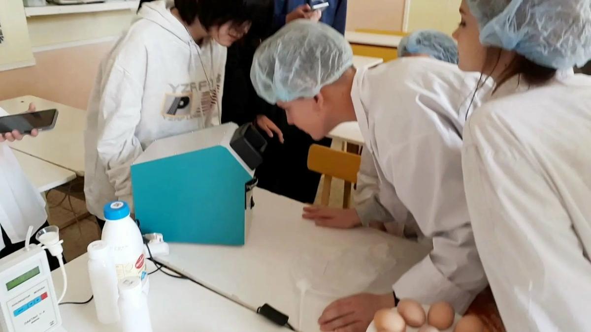 Школьники познакомились с профессией ветеринарного эксперта на профпробах Фото 5 Школьники познакомились с профессией ветеринарного эксперта на профпробах Фото 5