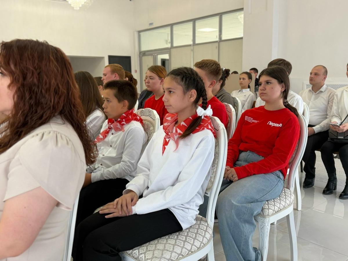 Конференция местного отделения «Движения Первых» прошла в Красном Куте Фото 1