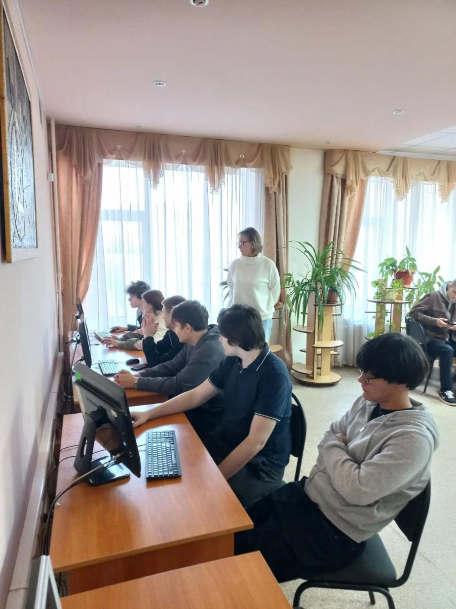 «От читательского билета до ЭБС: экскурсия по библиотеке»