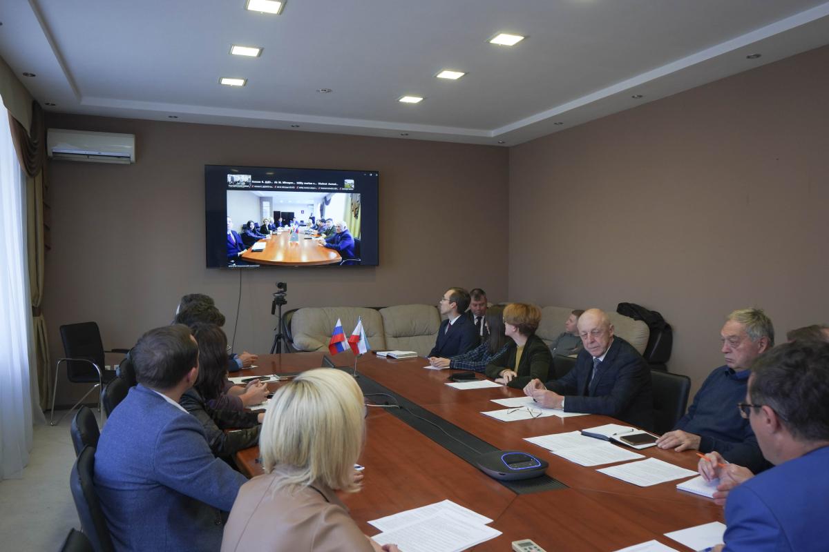 В Вавиловском университете состоялось ВКС с ведущими НИИ Республики Узбекистан Фото 2 В Вавиловском университете состоялось ВКС с ведущими НИИ Республики Узбекистан Фото 2