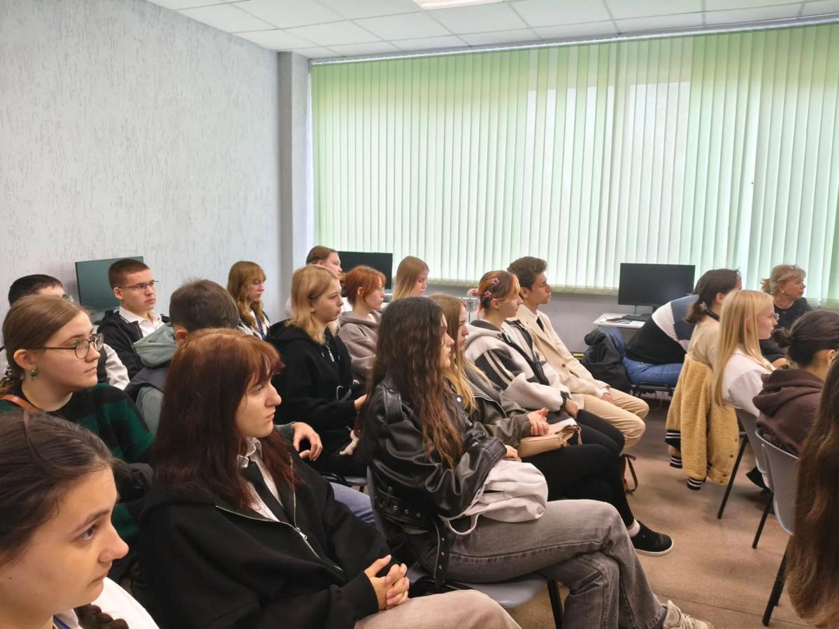 Инвестиции в кадры: ключевые работодатели производители встретились со студентами института биотехнологии Вавиловского университета, на форуме «Биотех: код жизни, формула будущего» Фото 4 Инвестиции в кадры: ключевые работодатели производители встретились со студентами института биотехнологии Вавиловского университета, на форуме «Биотех: код жизни, формула будущего» Фото 4