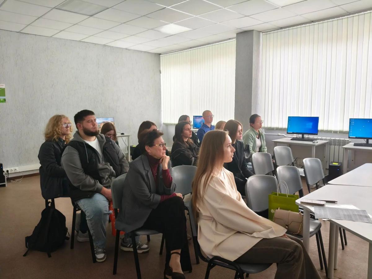Инвестиции в кадры: ключевые работодатели производители встретились со студентами института биотехнологии Вавиловского университета, на форуме «Биотех: код жизни, формула будущего» Фото 5 Инвестиции в кадры: ключевые работодатели производители встретились со студентами института биотехнологии Вавиловского университета, на форуме «Биотех: код жизни, формула будущего» Фото 5
