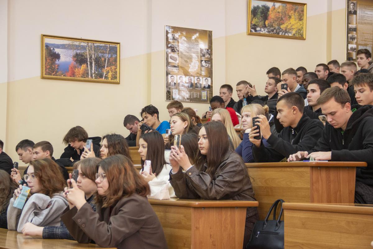 В Вавиловском университете обсудили правила безопасности в киберпространстве Фото 2 В Вавиловском университете обсудили правила безопасности в киберпространстве Фото 2