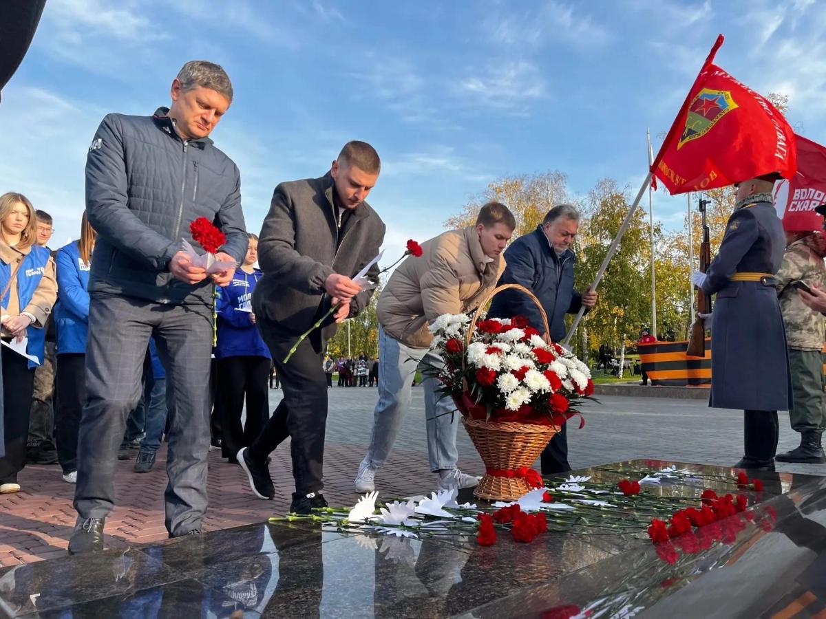 Студенты и сотрудники приняли участие в памятных мероприятиях, посвящённых Дню белых журавлей Фото 6 Студенты и сотрудники приняли участие в памятных мероприятиях, посвящённых Дню белых журавлей Фото 6