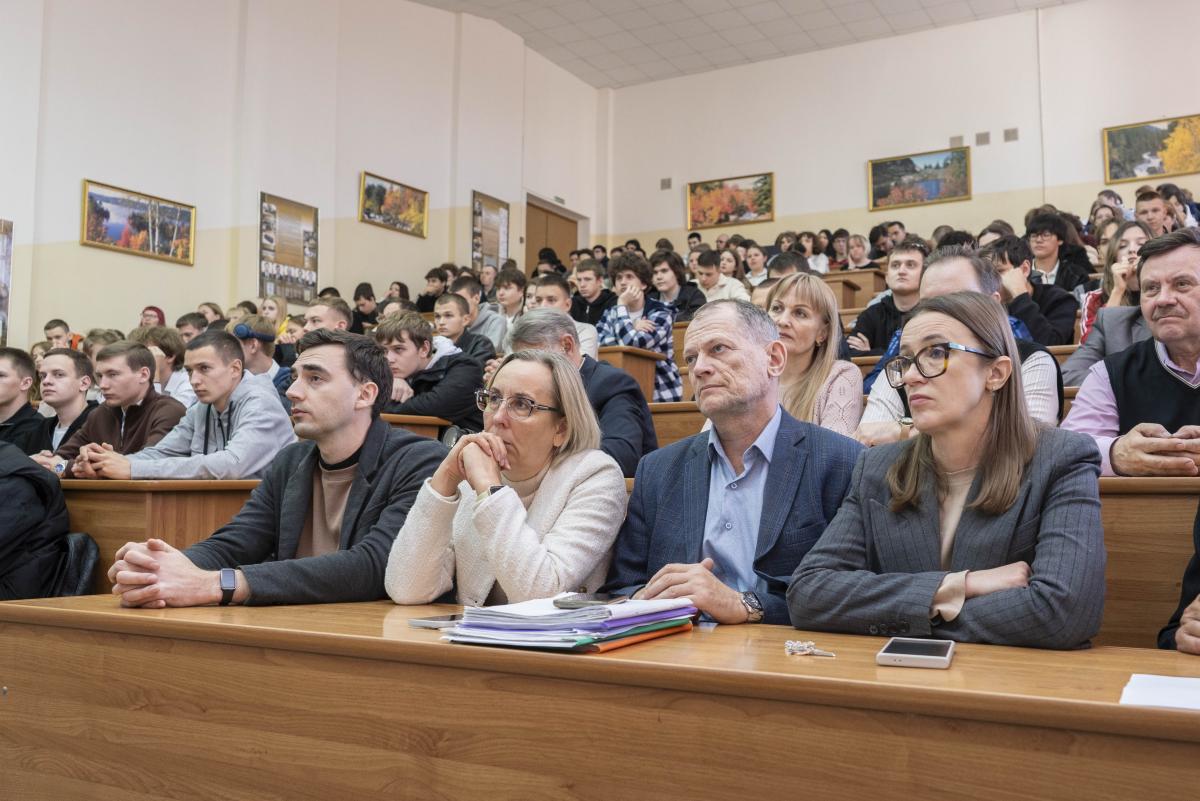 Вавиловский университет и ПАО «КАМАЗ» подписали соглашение о сотрудничестве Фото 1 Вавиловский университет и ПАО «КАМАЗ» подписали соглашение о сотрудничестве Фото 1
