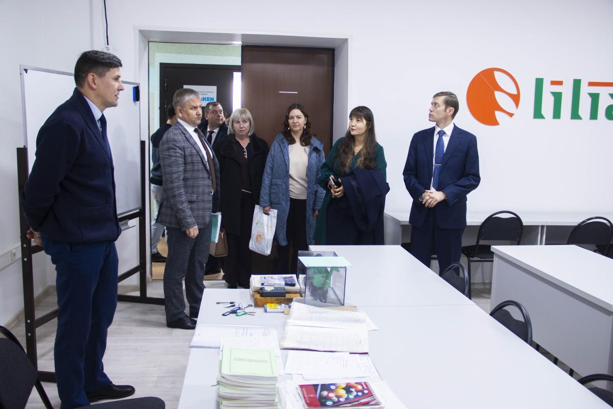 Вавиловский университет посетили представители ГК «РОСТАГРО» Фото 3 Вавиловский университет посетили представители ГК «РОСТАГРО» Фото 3