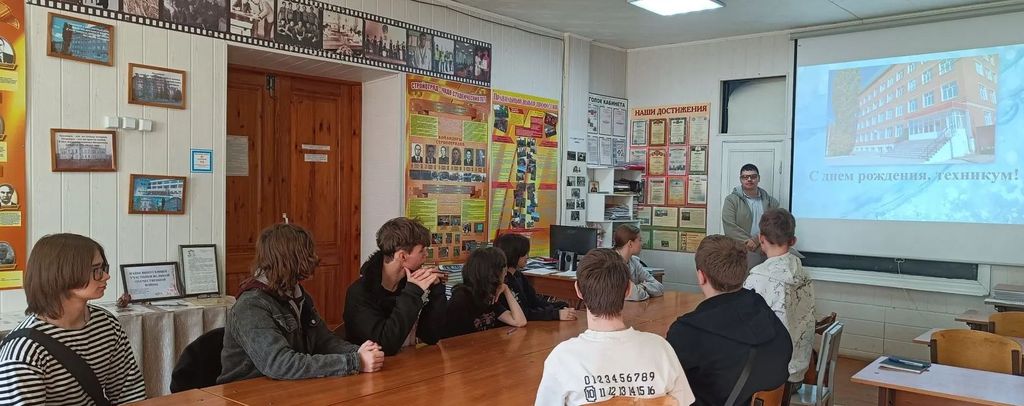 К 97-летию Пугачевского гидромелиоративного техникума имени В. И. Чапаева: в памяти — история, в сердце — традиции Фото 7 К 97-летию Пугачевского гидромелиоративного техникума имени В. И. Чапаева: в памяти — история, в сердце — традиции Фото 7