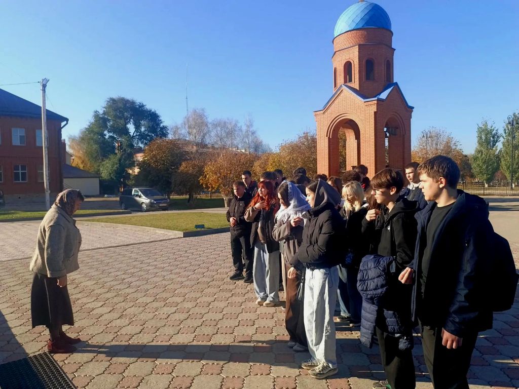 Экскурсия в Свято-Воскресенский кафедральный собор города Пугачёва Фото 2 Экскурсия в Свято-Воскресенский кафедральный собор города Пугачёва Фото 2