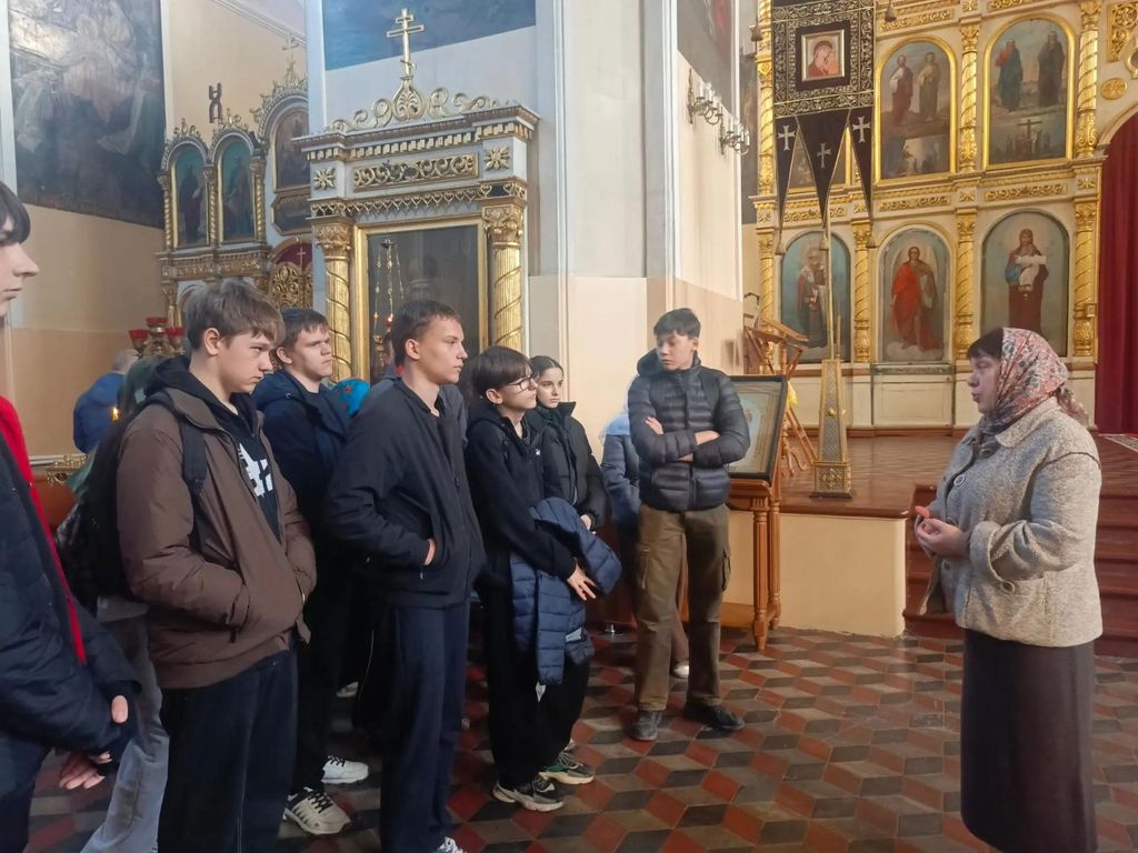 Экскурсия в Свято-Воскресенский кафедральный собор города Пугачёва Фото 8 Экскурсия в Свято-Воскресенский кафедральный собор города Пугачёва Фото 8