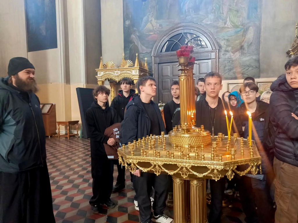 Экскурсия в Свято-Воскресенский кафедральный собор города Пугачёва Фото 9 Экскурсия в Свято-Воскресенский кафедральный собор города Пугачёва Фото 9